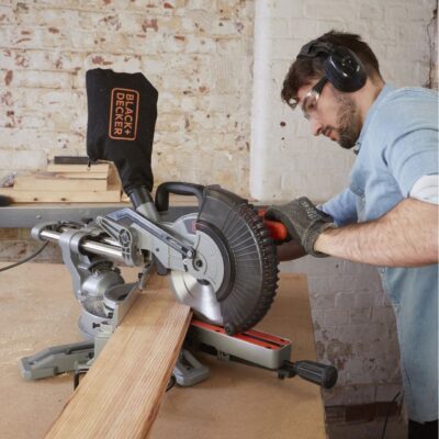 Fierastrau circular Black&Decker, BES700, 1600 W, 216 mm - SimpleTools