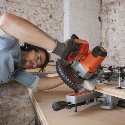 Fierastrau circular Black&Decker, BES700, 1600 W, 216 mm - SimpleTools