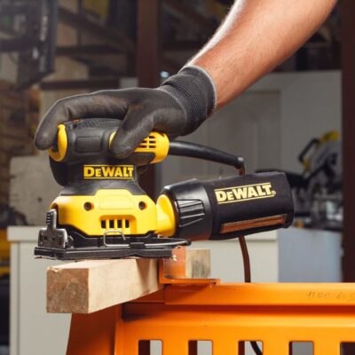 Slefuitor orbital cu talpa dreptunghiulara DeWalt, DWE6411, 140 x 115 mm - SimpleTools