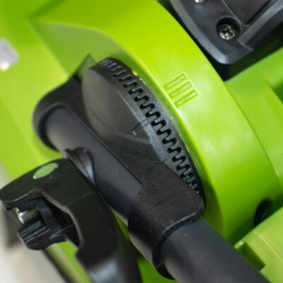 Masina de tuns iarba pe 2 acumulatori PLM22 PROCRAFT - In lucru
