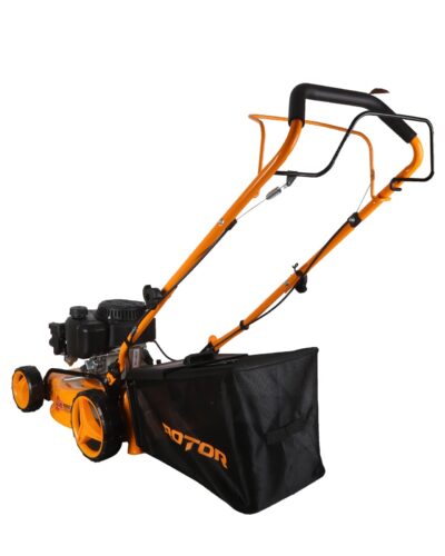 Mașină de tuns iarba pe benzină ROTOR RMT-2, 40L, 4T, 2,5 CP - In lucru