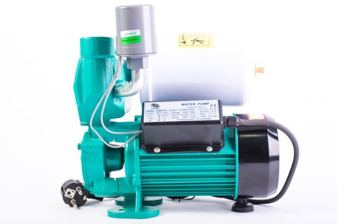Mini hidrofor Micul Fermier 0.37 kW, debit maxim 2200l/h, inaltime maxima de pompare 33m, corp pompa fonta, capacitate vas expansiune 2 litri - Hidrofoare