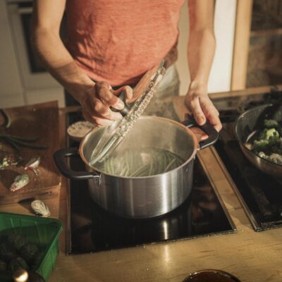 Cratita cu capac 3l, Fiskars Functional Form - SimpleTools